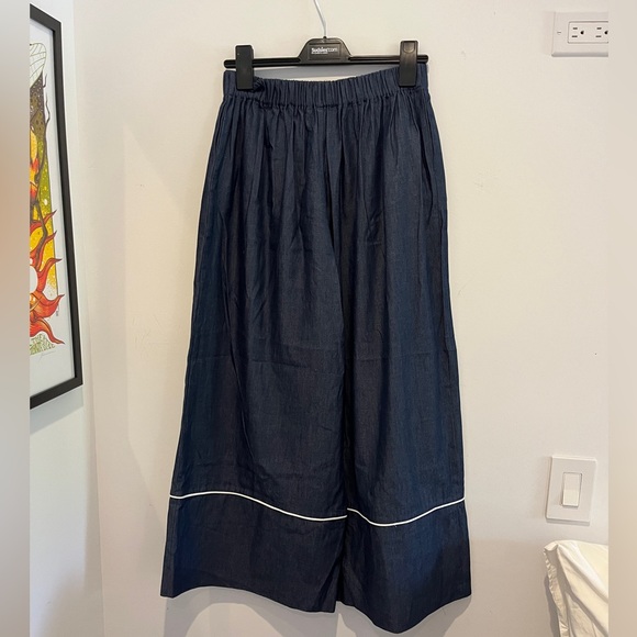 Navy Blue Women's wide legs pants - Picture 3 of 3